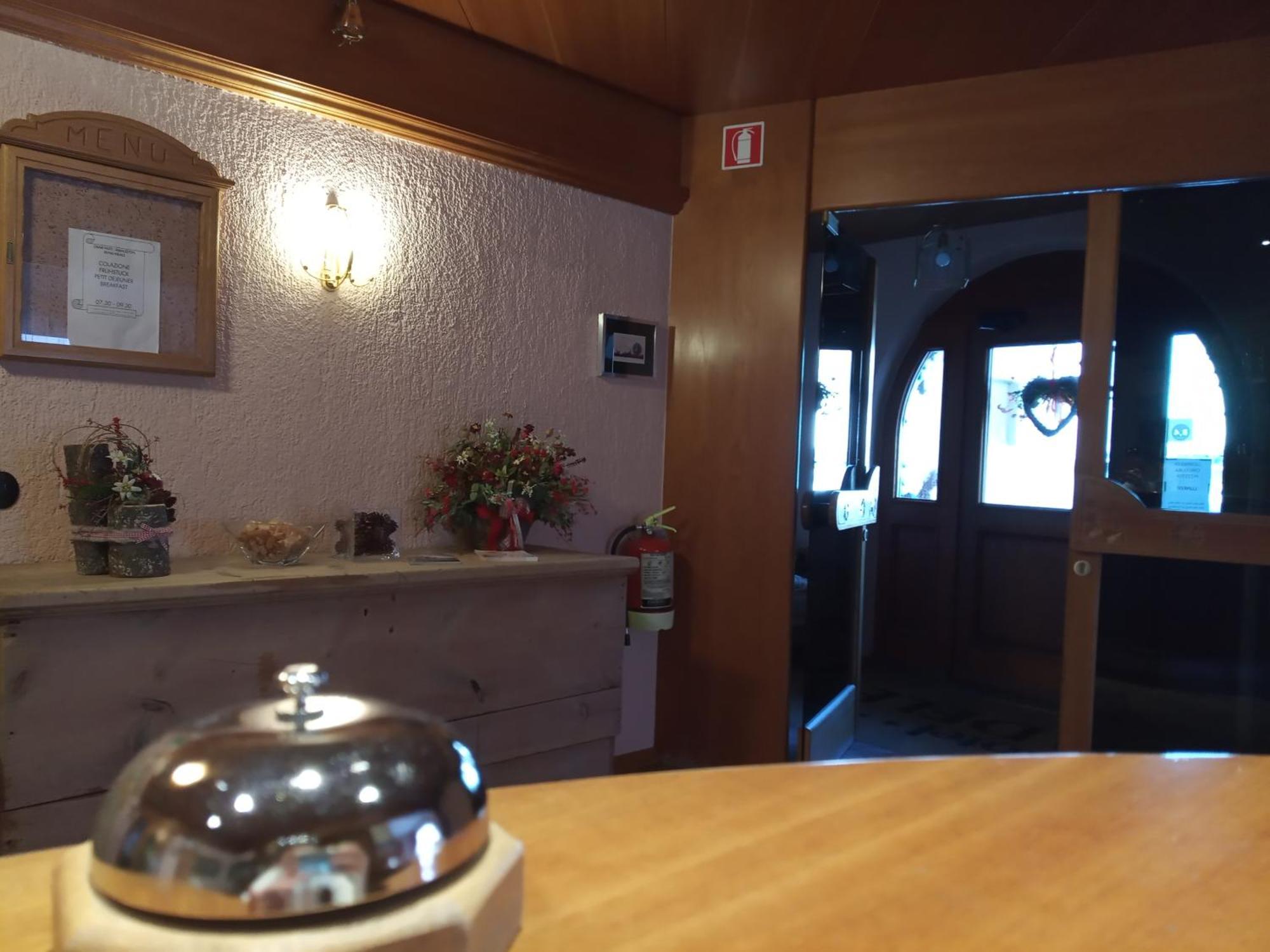 Hotel Adele Livigno Exterior foto